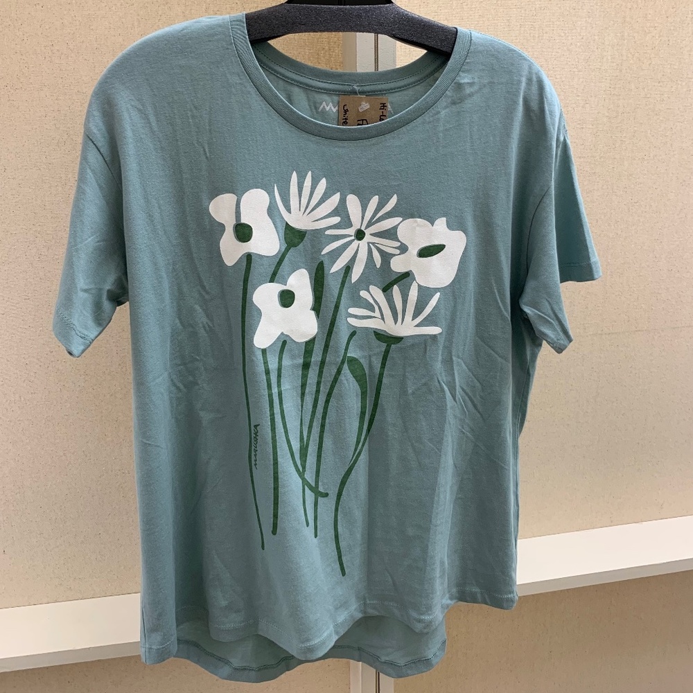 Hi low flower patch tee